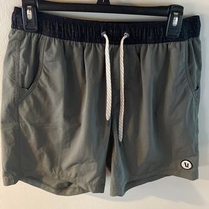 Vuori Mens Kore Shorts. Green. Size Medium. Worn twice. Great condition.